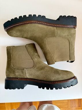 ✨ Caslon Miller Lug Chelsea Boots ✨